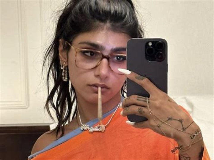 Mia Khalifa: Uncensored Scenes & Latest News - Must See!